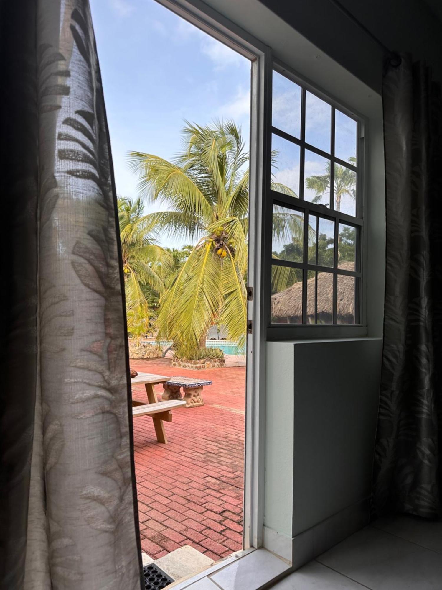 Woodstock Palmresort Curacao Willemstad Eksteriør billede